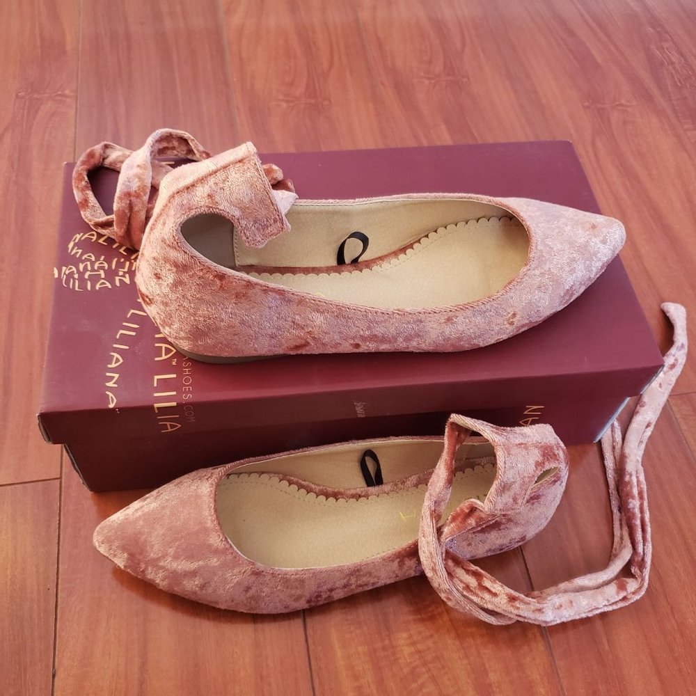 Crush velvet lace up pointed flats